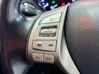 NISSAN QASHQAI 1.6 dCi Tekna SUV 5dr Diesel XTRON 2WD Euro 6 (s/s) (130 ps)