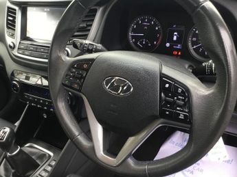 HYUNDAI TUCSON 1.6 GDi Blue Drive SE Nav SUV 5dr Petrol Manual Euro 6 (s/s) (13