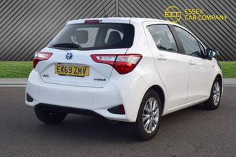 TOYOTA YARIS 1.5 VVT-h Icon Tech Hatchback 5dr Petrol Hybrid E-CVT Euro 6 (s/