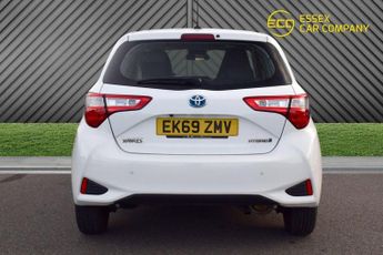 TOYOTA YARIS 1.5 VVT-h Icon Tech Hatchback 5dr Petrol Hybrid E-CVT Euro 6 (s/