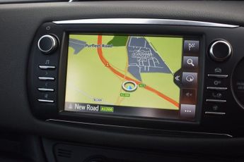 TOYOTA YARIS 1.5 VVT-h Icon Tech Hatchback 5dr Petrol Hybrid E-CVT Euro 6 (s/