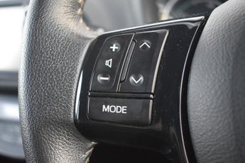TOYOTA YARIS 1.5 VVT-h Icon Tech Hatchback 5dr Petrol Hybrid E-CVT Euro 6 (s/