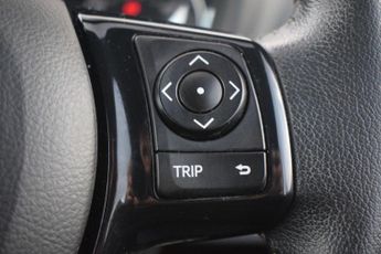 TOYOTA YARIS 1.5 VVT-h Icon Tech Hatchback 5dr Petrol Hybrid E-CVT Euro 6 (s/