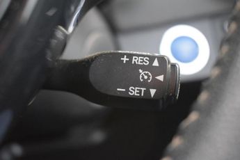 TOYOTA YARIS 1.5 VVT-h Icon Tech Hatchback 5dr Petrol Hybrid E-CVT Euro 6 (s/