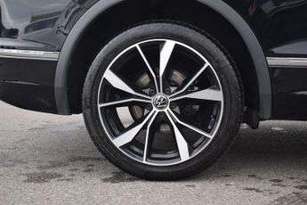 VOLKSWAGEN TIGUAN ALLSPACE 1.5 TSI R-Line SUV 5dr Petrol DSG Euro 6 (s/s) (150 ps)