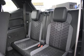 VOLKSWAGEN TIGUAN ALLSPACE 1.5 TSI R-Line SUV 5dr Petrol DSG Euro 6 (s/s) (150 ps)