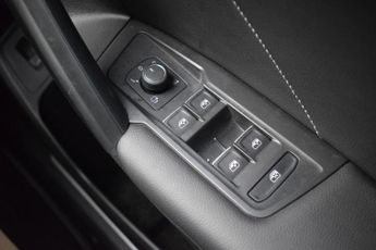 VOLKSWAGEN TIGUAN ALLSPACE 1.5 TSI R-Line SUV 5dr Petrol DSG Euro 6 (s/s) (150 ps)