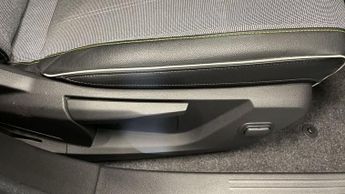 RENAULT Scenic E-Tech long range 87kWh techno SUV 5dr Electric Auto (22kW Charger) (22