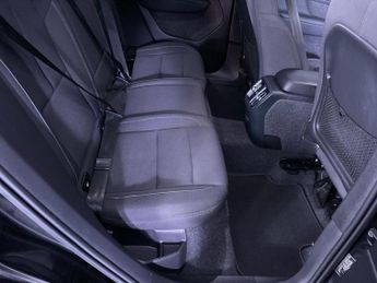 VOLVO XC40 Recharge Twin 78kWh SUV 5dr Electric Auto AWD (408 ps)