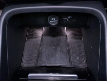 VOLVO XC40 Recharge Twin 78kWh SUV 5dr Electric Auto AWD (408 ps)