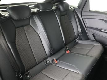 AUDI Q4 E-TRON 40 S line Sportback 5dr Electric Auto 82kWh (204 ps)