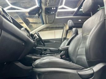 KIA SORENTO 2.2 CRDi KX-3 SUV 5dr Diesel Auto AWD Euro 6 (197 bhp)