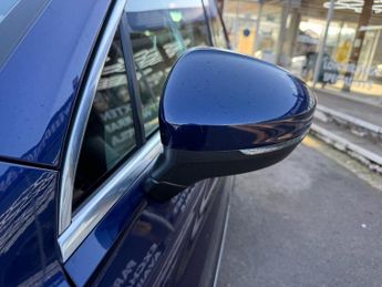 VOLKSWAGEN TIGUAN 2.0 TDI SE Navigation SUV 5dr Diesel DSG Euro 6 (s/s) (150 ps)