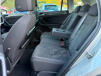 VOLKSWAGEN TIGUAN 2.0 TDI BlueMotion Tech SEL SUV 5dr Diesel DSG 4Motion Euro 6 (s