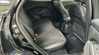 FORD MUSTANG MACH-E Extended Range 91kWh SUV 5dr Electric Automatic AWD (351 ps)