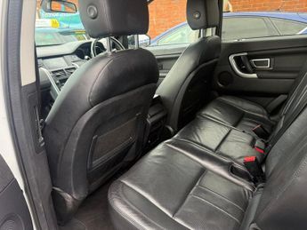 LAND ROVER DISCOVERY SPORT 2.0 TD4 HSE Black SUV 5dr Diesel Auto 4WD Euro 6 (s/s) (180 ps)