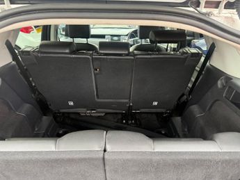 LAND ROVER DISCOVERY SPORT 2.0 TD4 HSE Black SUV 5dr Diesel Auto 4WD Euro 6 (s/s) (180 ps)