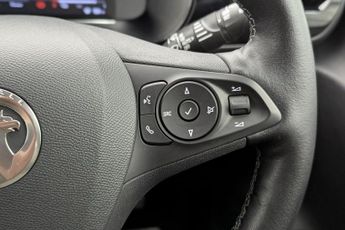 VAUXHALL Corsa Electric 50kWh SE Premium Hatchback 5dr Electric Auto (136 ps)