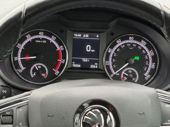 SKODA OCTAVIA 1.0 TSI GPF SE Technology Estate 5dr Petrol DSG Euro 6 (s/s) (11