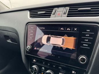 SKODA OCTAVIA 1.0 TSI GPF SE Technology Estate 5dr Petrol DSG Euro 6 (s/s) (11