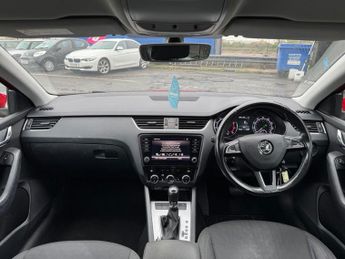 SKODA OCTAVIA 1.0 TSI GPF SE Technology Estate 5dr Petrol DSG Euro 6 (s/s) (11