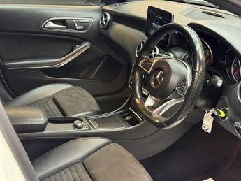 MERCEDES-BENZ A-CLASS 1.5 A180d AMG Line (Premium Plus) Hatchback 5dr Diesel 7G-DCT Eu