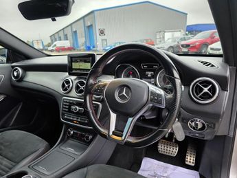 MERCEDES-BENZ GLA 2.0 GLA250 AMG Line SUV 5dr Petrol 7G-DCT 4MATIC Euro 6 (s/s) (2