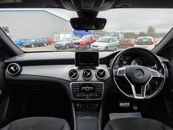 MERCEDES-BENZ GLA 2.0 GLA250 AMG Line SUV 5dr Petrol 7G-DCT 4MATIC Euro 6 (s/s) (2