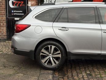 SUBARU OUTBACK 2.5i SE Premium Estate 5dr Petrol Lineartronic 4WD Euro 6 (s/s) 