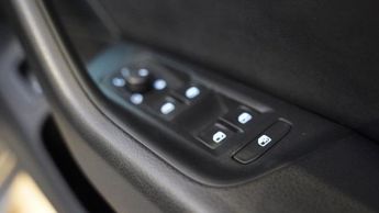 VOLKSWAGEN ARTEON 2.0 TDI R-Line Fastback 5dr Diesel DSG 4Motion Euro 6 (s/s) (190