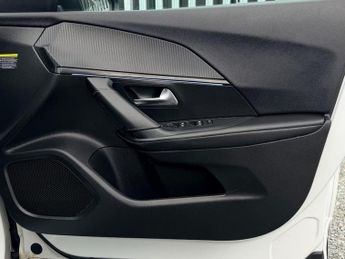 PEUGEOT E-2008 50kWh GT SUV 5dr Electric Auto (136 ps)