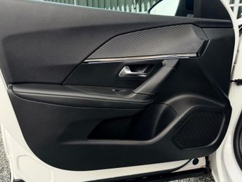 PEUGEOT E-2008 50kWh GT SUV 5dr Electric Auto (136 ps)