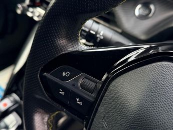 PEUGEOT E-2008 50kWh GT SUV 5dr Electric Auto (136 ps)