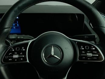 MERCEDES-BENZ EQA EQA 250+ 70.5kWh Sport SUV 5dr Electric Auto (190 ps)