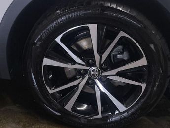 TOYOTA C-HR 2.0 VVT 13.6kWh Design SUV 5dr Petrol Plug-in Hybrid CVT Euro 6 