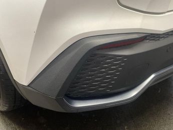 TOYOTA C-HR 2.0 VVT 13.6kWh Design SUV 5dr Petrol Plug-in Hybrid CVT Euro 6 