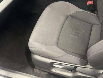 TOYOTA C-HR 2.0 VVT 13.6kWh Design SUV 5dr Petrol Plug-in Hybrid CVT Euro 6 