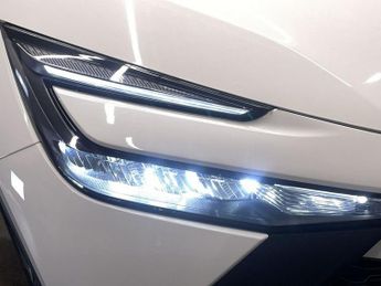 TOYOTA C-HR 2.0 VVT 13.6kWh Design SUV 5dr Petrol Plug-in Hybrid CVT Euro 6 