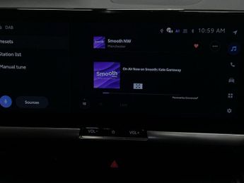 TOYOTA C-HR 2.0 VVT 13.6kWh Design SUV 5dr Petrol Plug-in Hybrid CVT Euro 6 