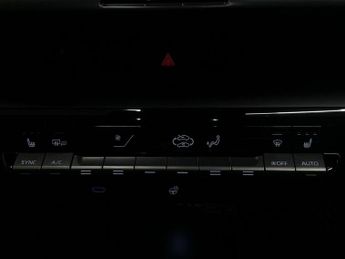 TOYOTA C-HR 2.0 VVT 13.6kWh Design SUV 5dr Petrol Plug-in Hybrid CVT Euro 6 