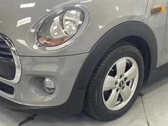 MINI CONVERTIBLE 1.5 Cooper Convertible 2dr Petrol Manual Euro 6 (s/s) (136 ps) -