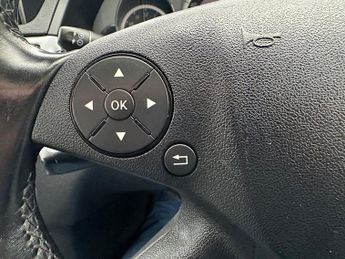 MERCEDES-BENZ E-CLASS 2.1 E250 CDI BlueEfficiency Avantgarde Saloon 4dr Diesel Tiptron