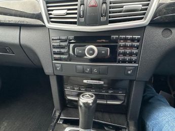 MERCEDES-BENZ E-CLASS 2.1 E250 CDI BlueEfficiency Avantgarde Saloon 4dr Diesel Tiptron