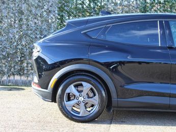 FORD MUSTANG MACH-E Standard Range 70kWh SUV 5dr Electric Automatic (269 ps)