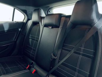 MERCEDES-BENZ A CLASS 1.5 A180 CDI Sport Hatchback 5dr Diesel 7G-DCT Euro 5 (s/s) (109