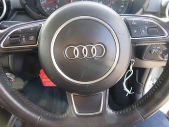 AUDI A1 1.4 TFSI Sport Sportback 5dr Petrol S Tronic Euro 5 (s/s) (122 p