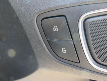 AUDI A1 1.4 TFSI Sport Sportback 5dr Petrol S Tronic Euro 5 (s/s) (122 p