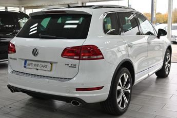 VOLKSWAGEN TOUAREG 3.0 TDI V6 BlueMotion Tech R-Line SUV 5dr Diesel Tiptronic 4WD E