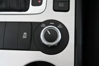 VOLKSWAGEN TOUAREG 3.0 TDI V6 BlueMotion Tech R-Line SUV 5dr Diesel Tiptronic 4WD E