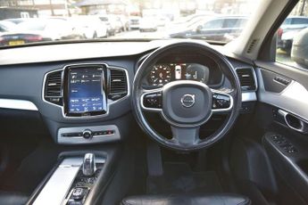 VOLVO XC90 2.0h T8 Twin Engine 10.4kWh Momentum Pro SUV 5dr Petrol Plug-in 